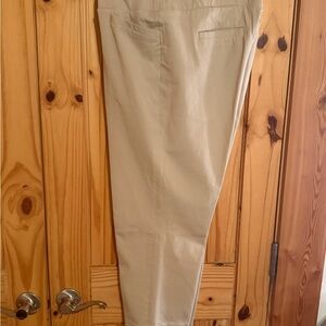 Soft Surroundings stretch crops